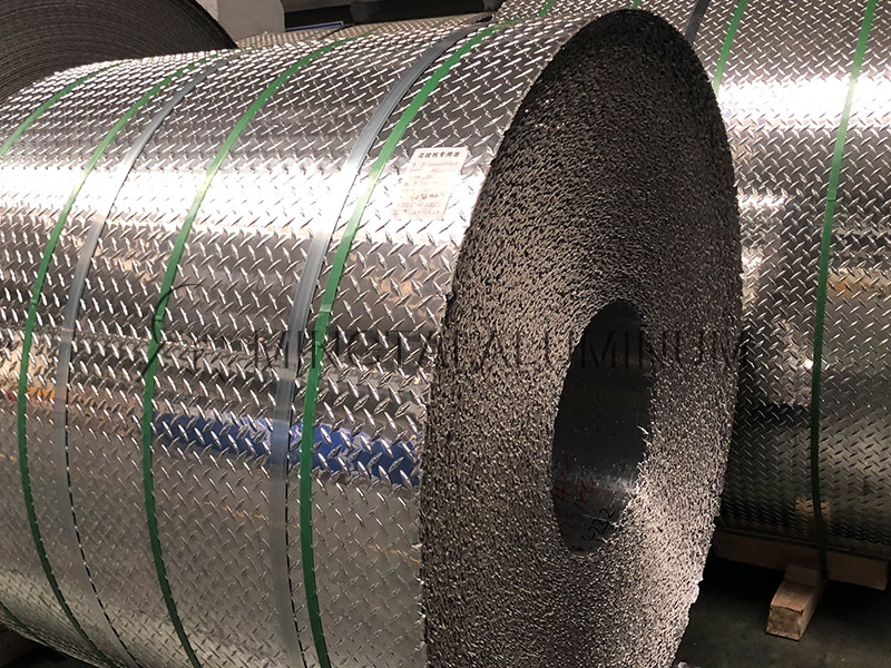 大五條筋花紋鋁板廠家_價(jià)格